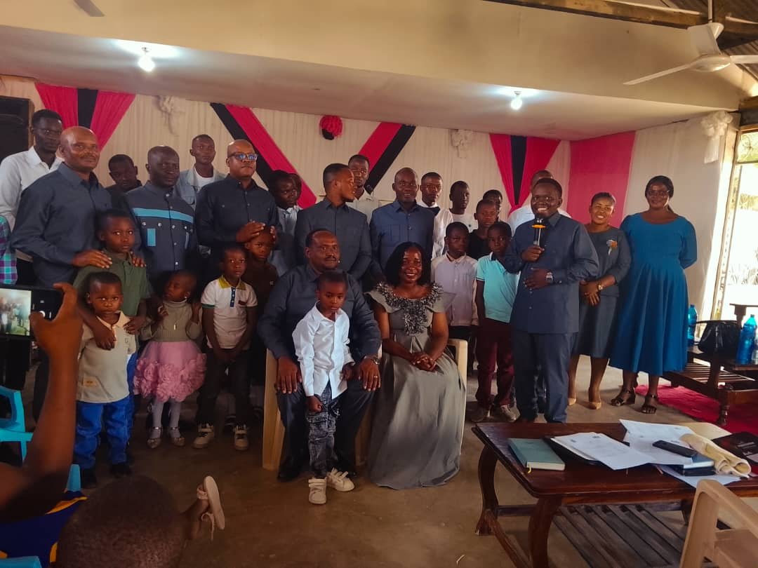 Familia na viongozi wa TAG-CICC wakiwa pamoja